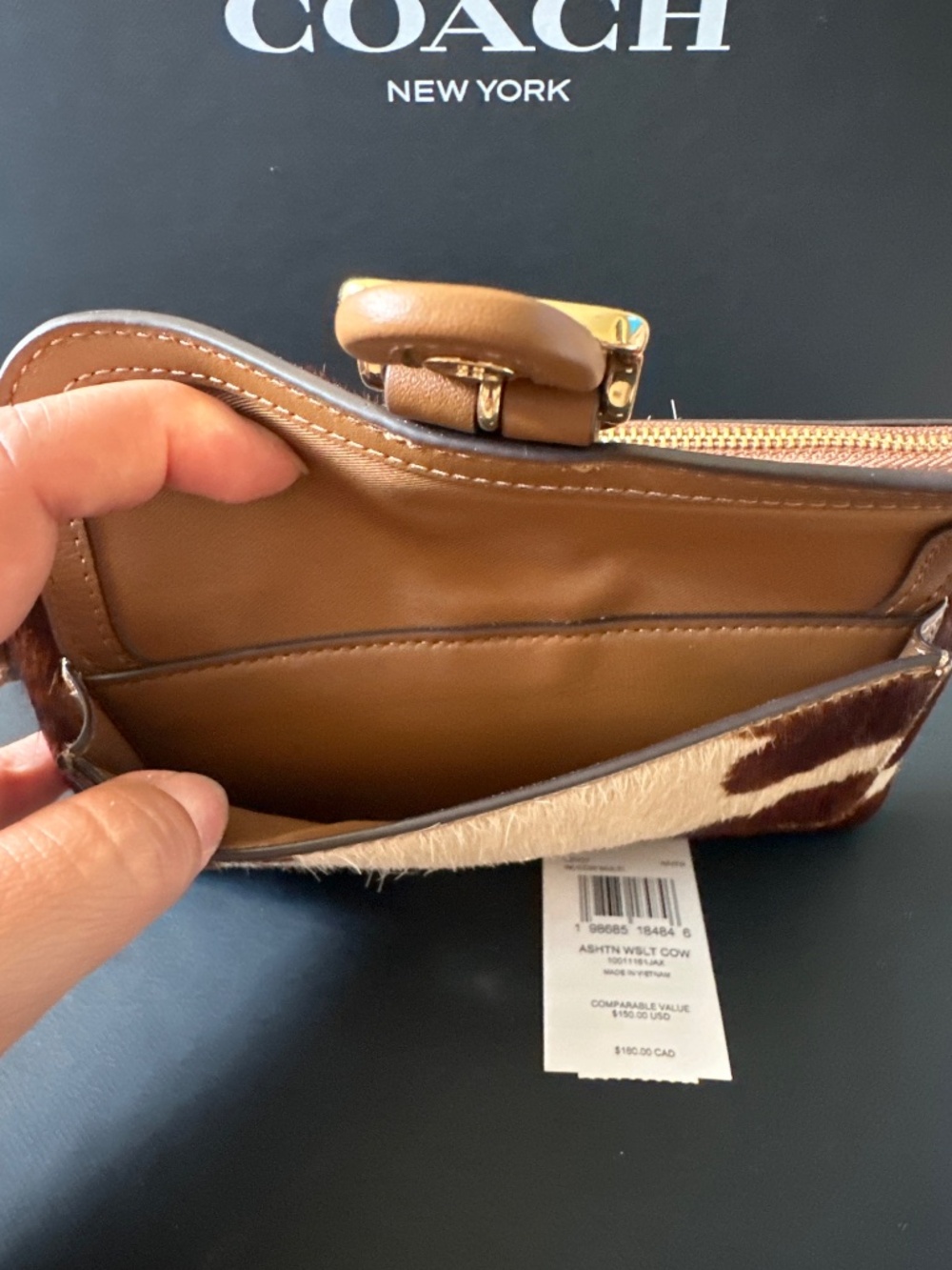 NWT Coach Ashton Wristlet In Haircalf With Cow Print - Picture 5 of 6